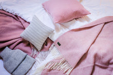 Load image into Gallery viewer, Pure Wool Beehive Blanket /Throw