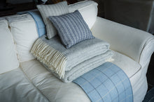 Load image into Gallery viewer, Pure Wool Beehive Blanket /Throw