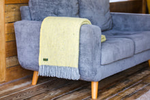Load image into Gallery viewer, Pure Wool Boa Throw /Blanket