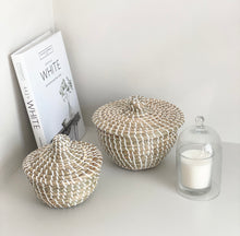 Load image into Gallery viewer, Seagrass Lidded Baskets