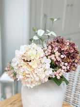 Load image into Gallery viewer, Peachy White Hydrangea Stem